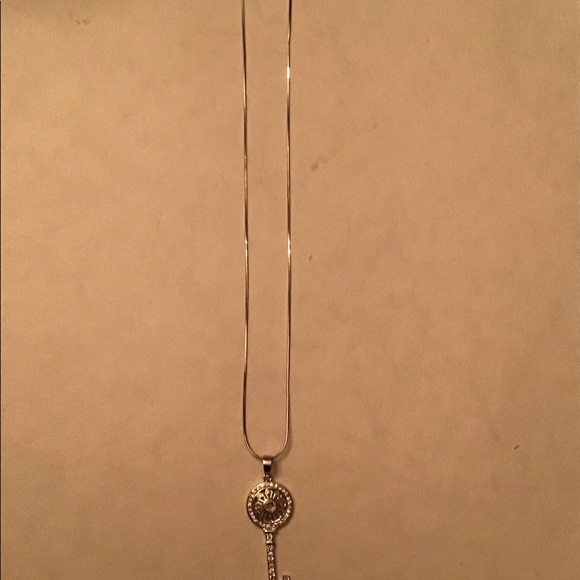 Key necklace - Picture 1 of 3